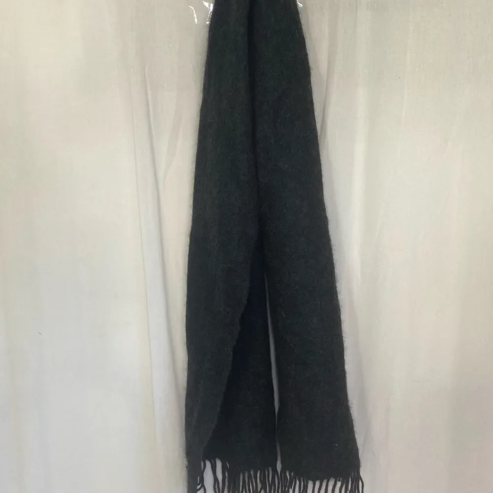 Basile Womens Pure Cashmere Preppy Casual Fringe Muffler Scarf Black